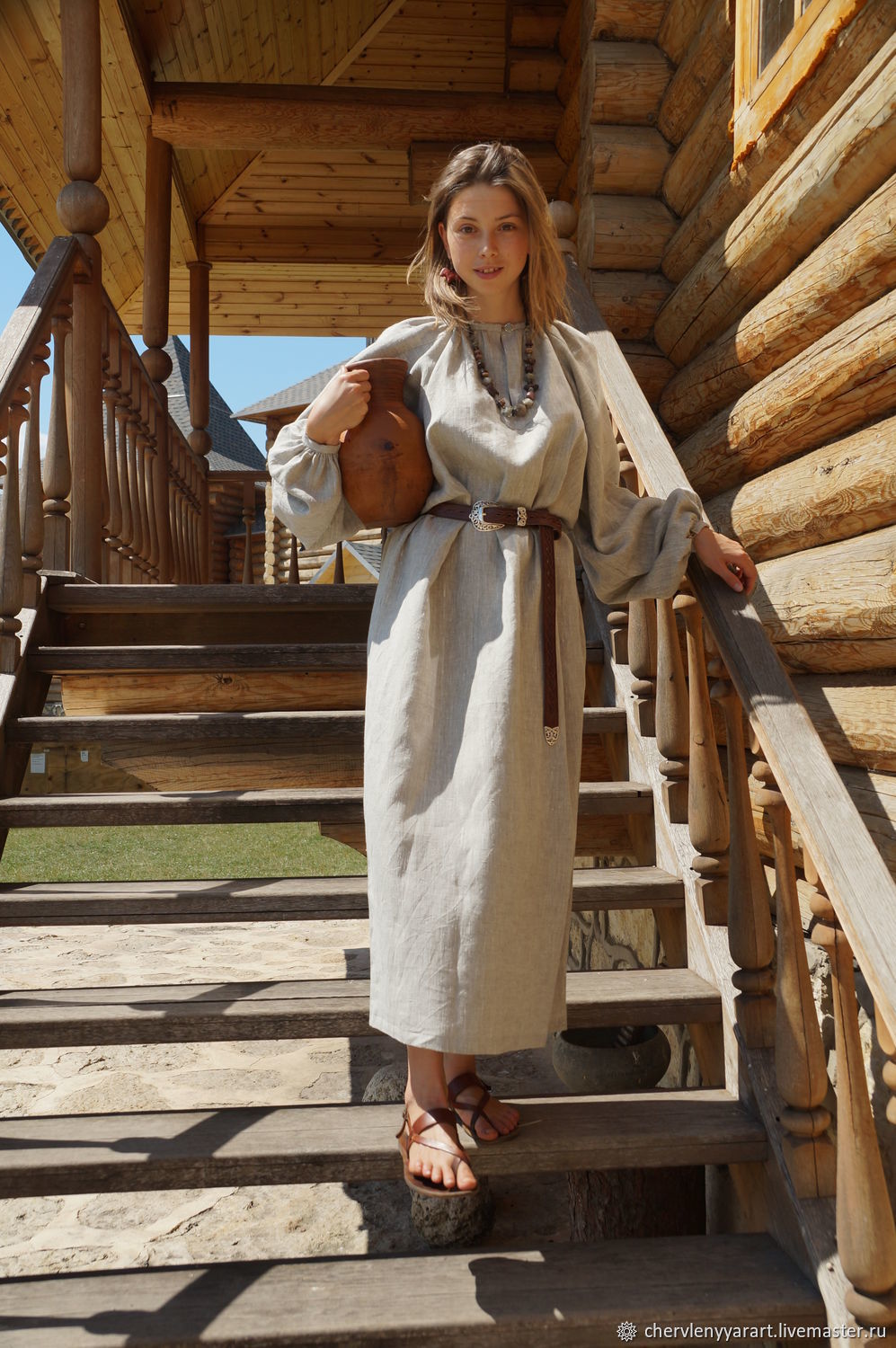 Girls in Slavic costumes in Hiroshima