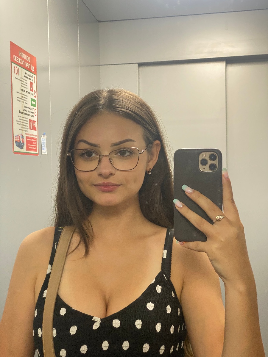 Sexy model Stacy in Hiroshima